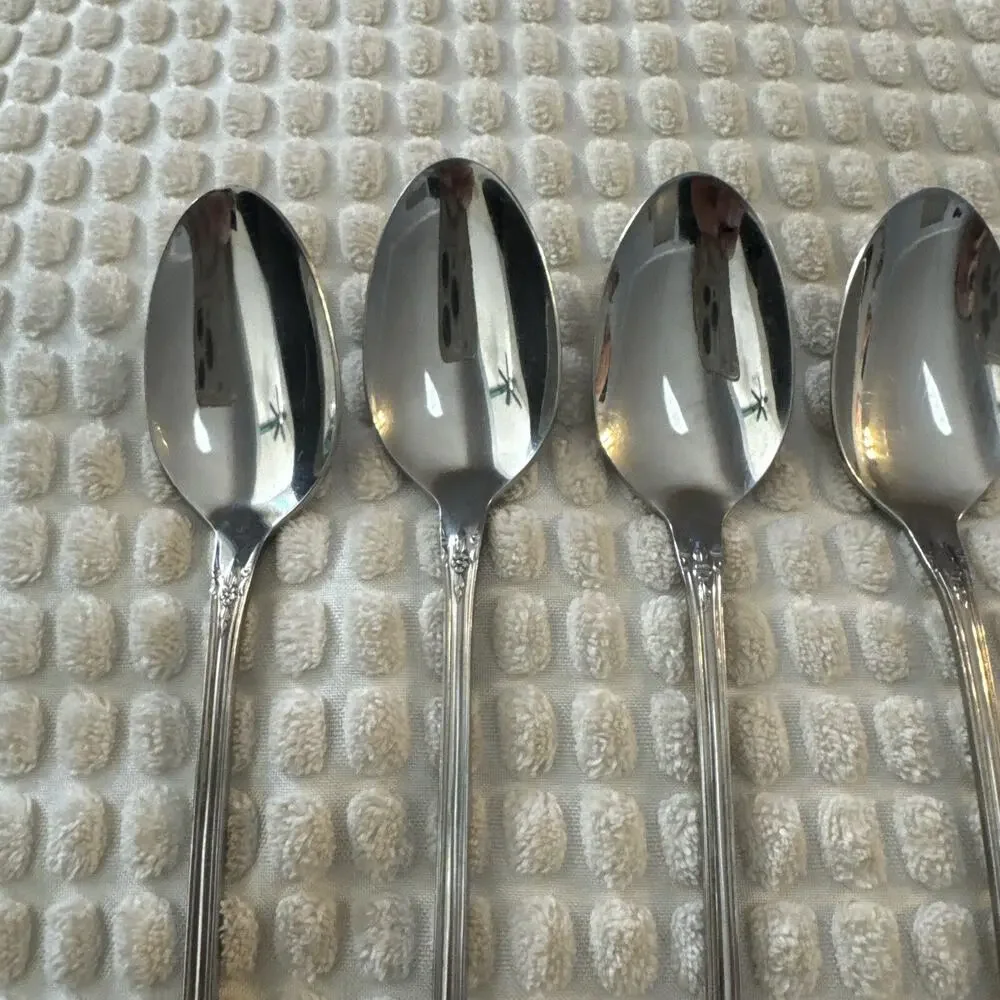 8 Oneida Distinction Deluxe HH Stainless Kennett Square Ice/Iced Tea Spoons Set